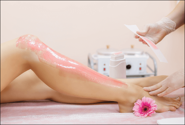 Waxing Beine in House of Glam