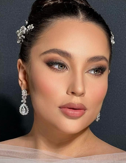 Brautstyling in Stuttgart – Eleganter Look für den großen Tag